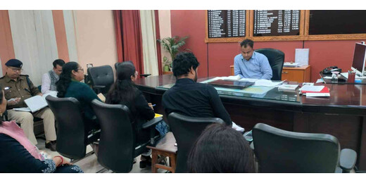 नशा-मुक्ति दिवस कार्यक्रमों की तैयारियों पर जिला पदाधिकारी की समीक्षा बैठक 